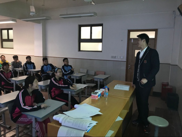 180330招生代表 卢湾1.jpg 180330招生代表 卢湾1.jpg