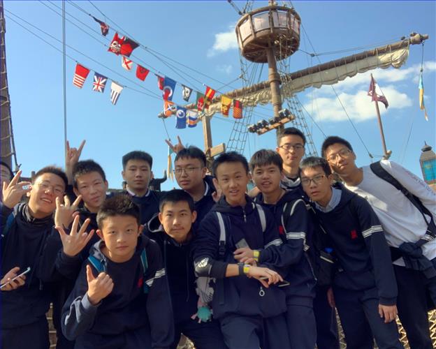 迪士尼2.jpg 迪士尼2.jpg