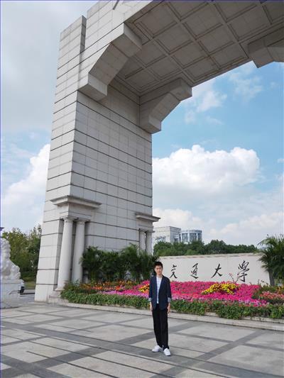 冯戌骅01.jpg 冯戌骅01.jpg
