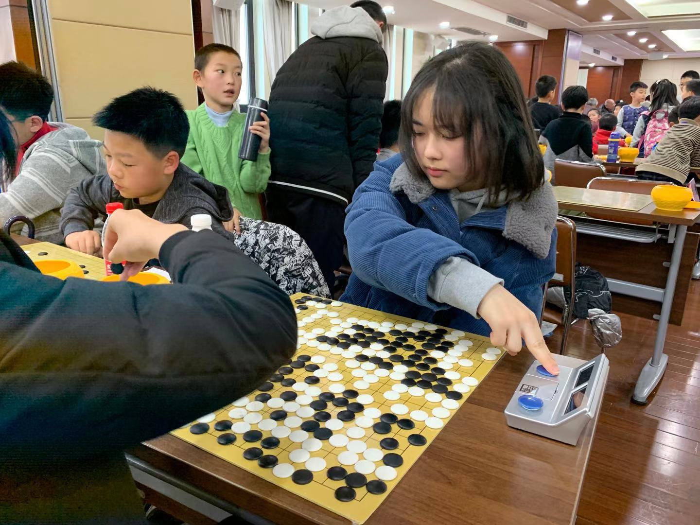 赛务 | 第九届北京大学生围棋联赛第三轮对阵战报_手机新浪网